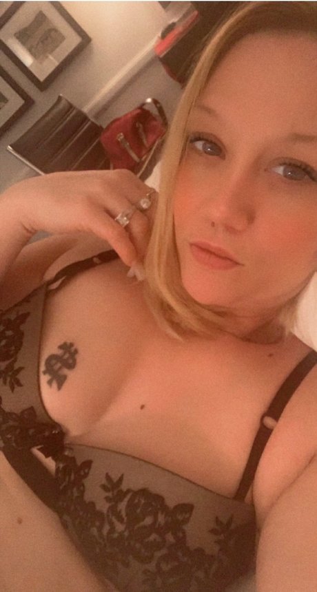 Lillyroze hot actress pics