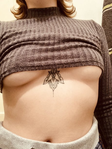 Lilly Lilac porn actress picture