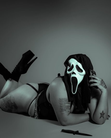 Lila Peach star sexy galleries