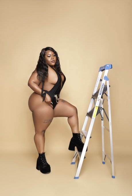 Lifesizebarbie star art photos