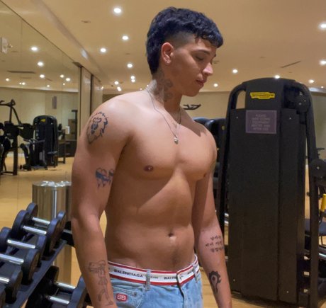 Louiestark star sexy images