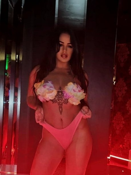 lottie lee free pornstar archive