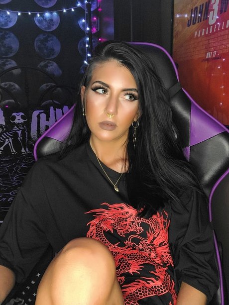 L re Valdis erotic actress images