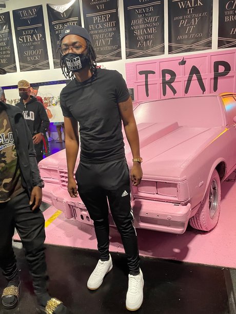 Tall Black LaidBack pretty star pic