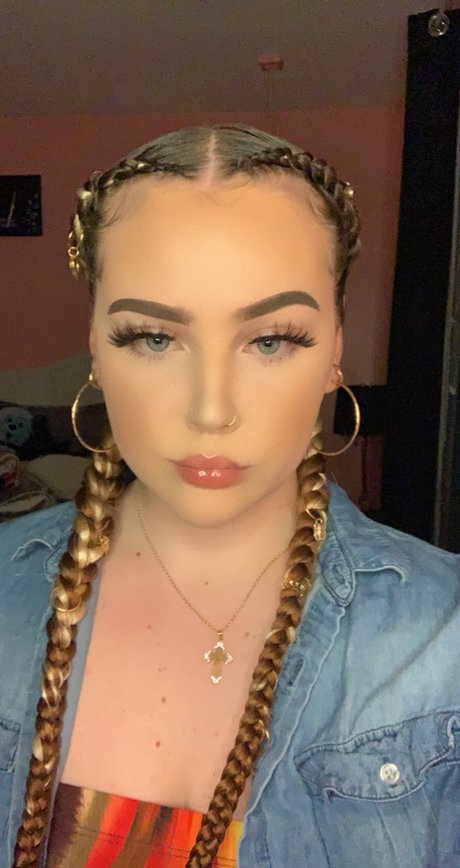 Olivia Nasty hd actress img