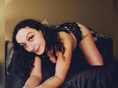 Lovely Luna_ nude star photo