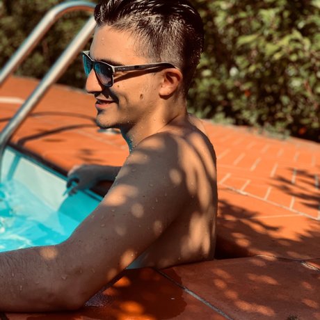 Merk_ model sex picture