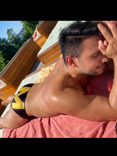 Lyon model exclusive archive