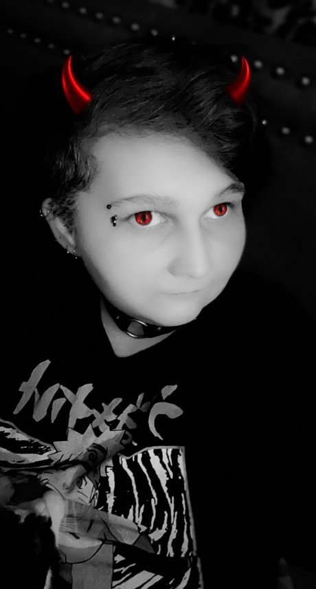 Lunar Brat top model pictures