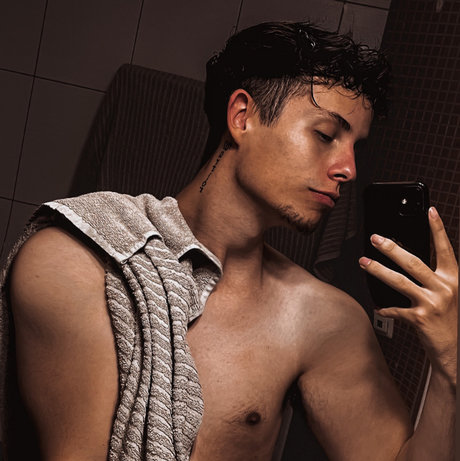 Lukynn33 top actress photos