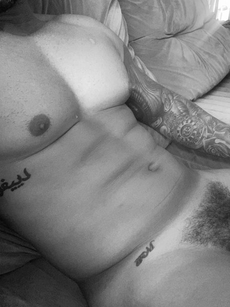 Lucca Mattia free pornstar galleries