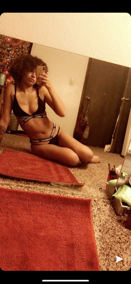 Marlie high quality actress img