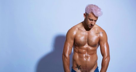 markandrew1 sexy star img