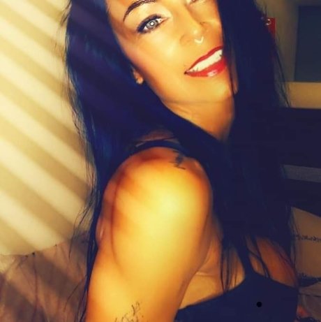 Dana Marie high quality pornstar pictures