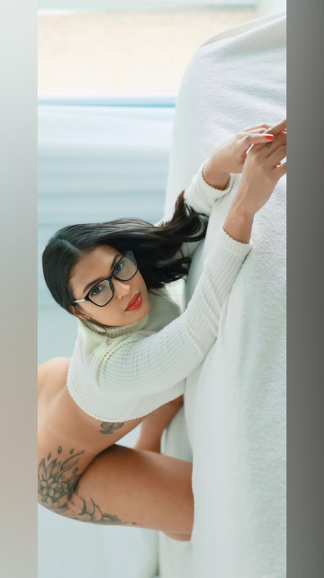 Mari baianinha_ model porn image