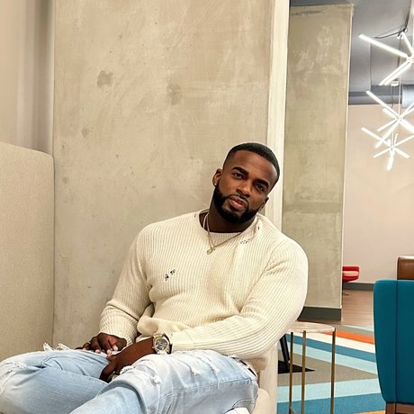 Papeleta model nude pic