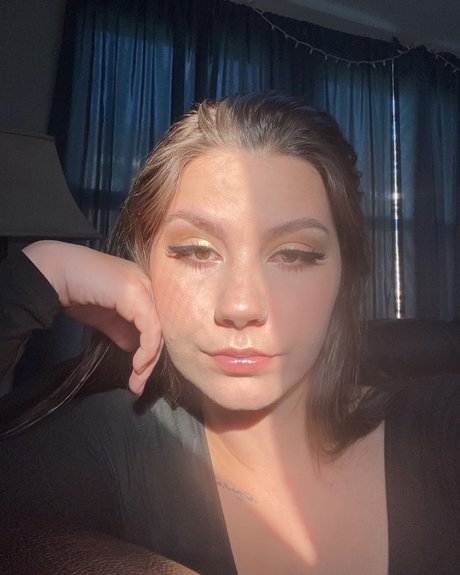 majikhannah sex star photo