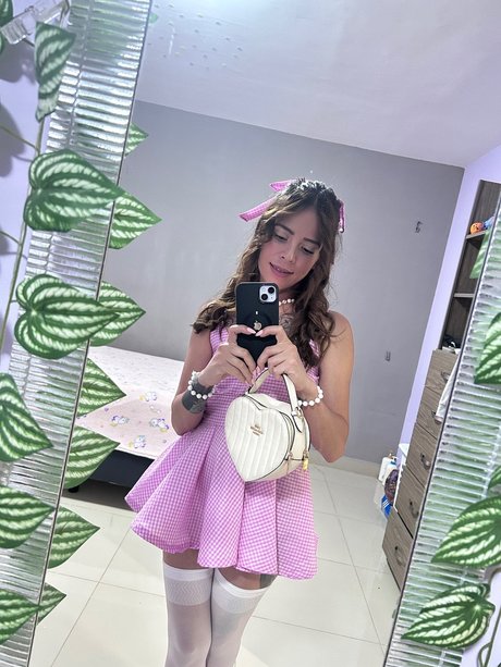 MEGAN model beautiful archive