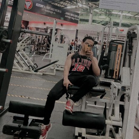 MauBonales exclusive model image