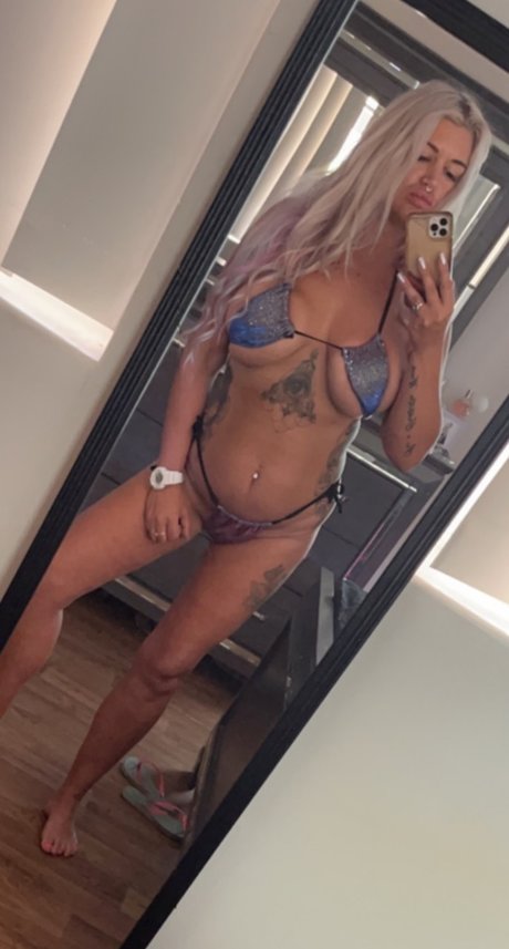 Miss cruz01 nude model galleries