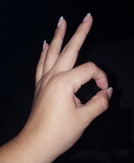 Alyne model hot photos