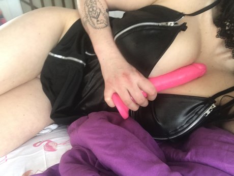 MinnieMoans star xxx image