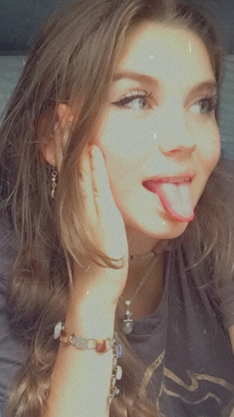 Mini MooMilk free model pics