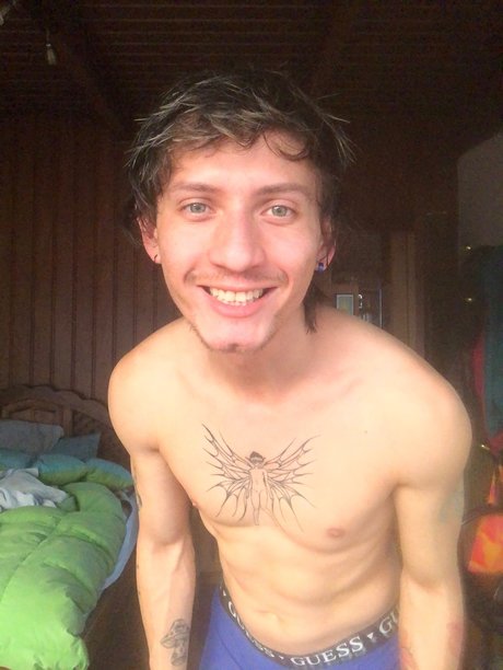 Milky Memo model perfect pics