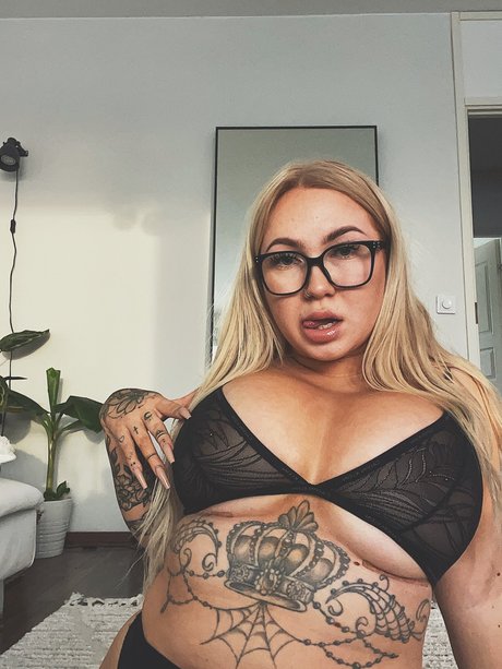 Milja nude actress photos