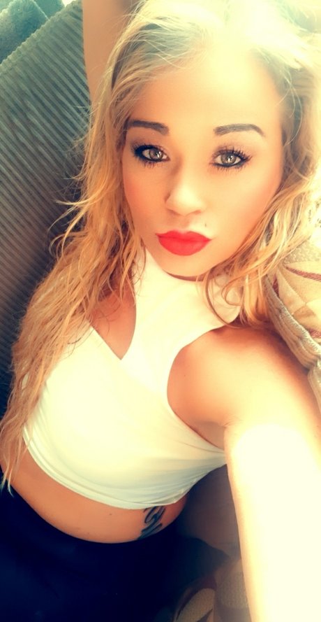 Milani Monroe star exclusive pictures