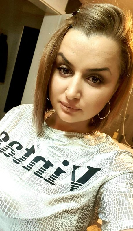 Mihaela Hott pornstar beautiful galleries