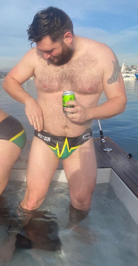 ShowMeCub pornstar adult pics