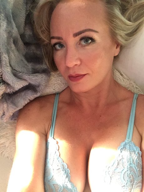 Mia Korza sexy star pic