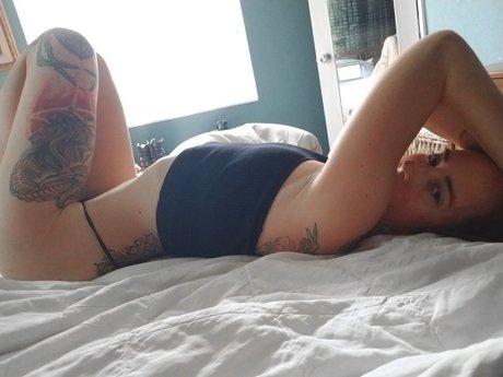 Metal Mary free pornstar image