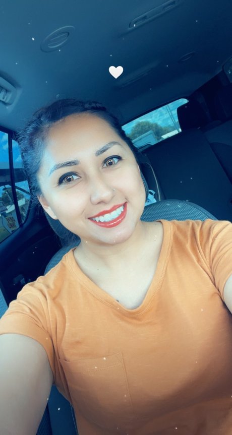 Mercy Villegas star high quality photos