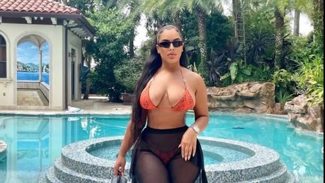Mel The Miracle_ exclusive model gallery