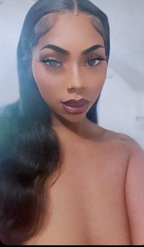 Beysting_ model xxx photo