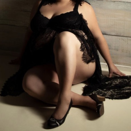 Moaning Laura star exclusive photo