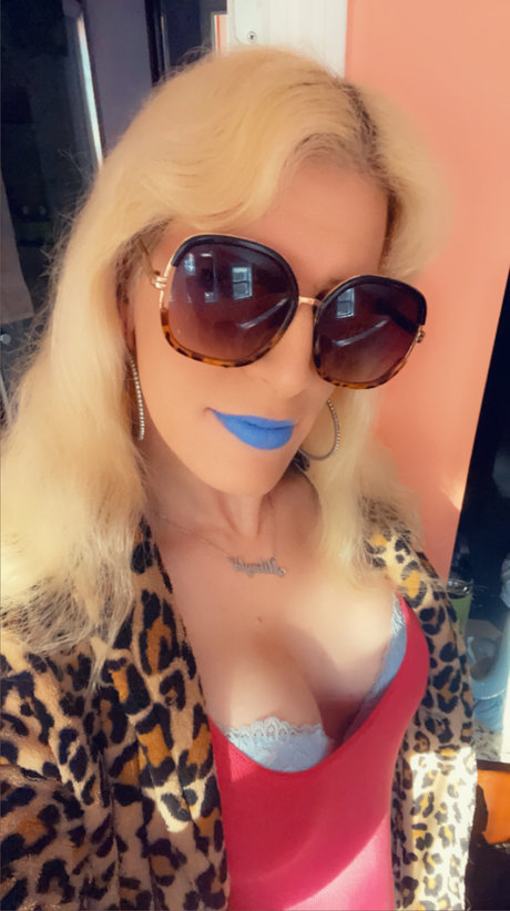 ML Daville 9 OF no PPV_ exclusive actress img