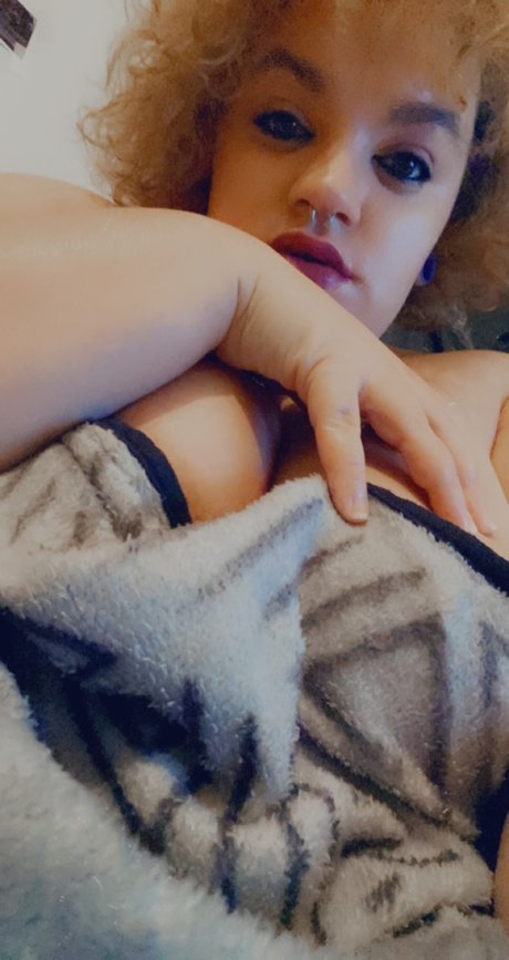 MissVixenLove pornstar naked picture