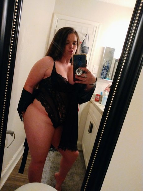 Miss Parker_ star exclusive img