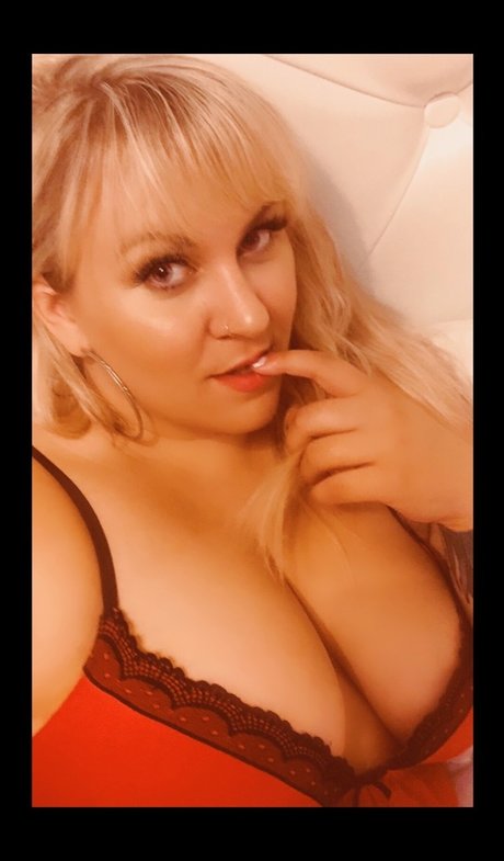 Layla Asher sexy model galleries