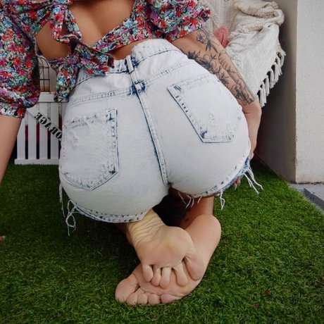 Miss Elea nude actress archive