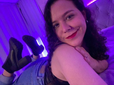 Miss Blume FREE sexy model photos