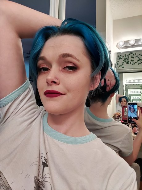 Miss Tiny model porn gallery