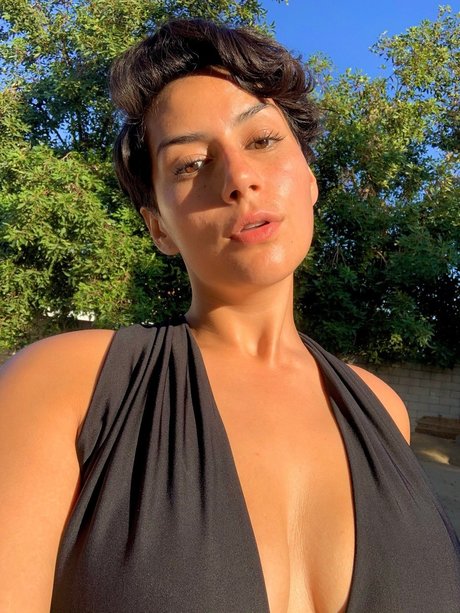 Miss Madam The Sweets Dealer_ nude actress galleries