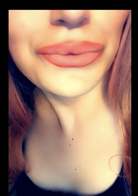 Nahhdee Kitty porn model pictures