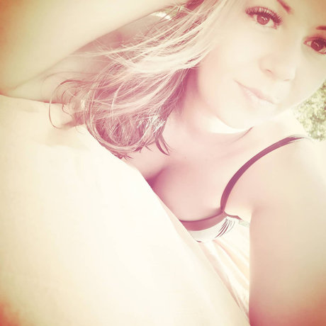 Nadiiine naked pornstar img