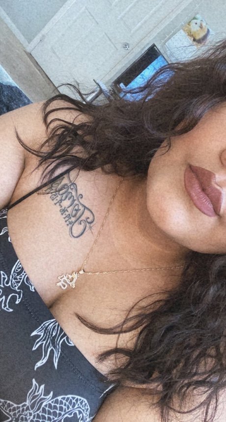 Nadia Love free star pics