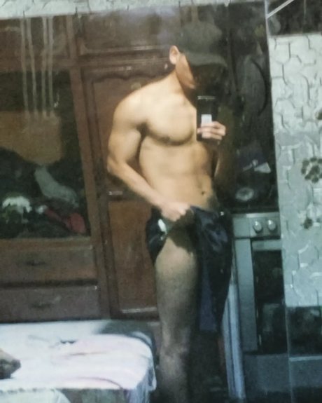 Mazzimo Montana pornographic model photo